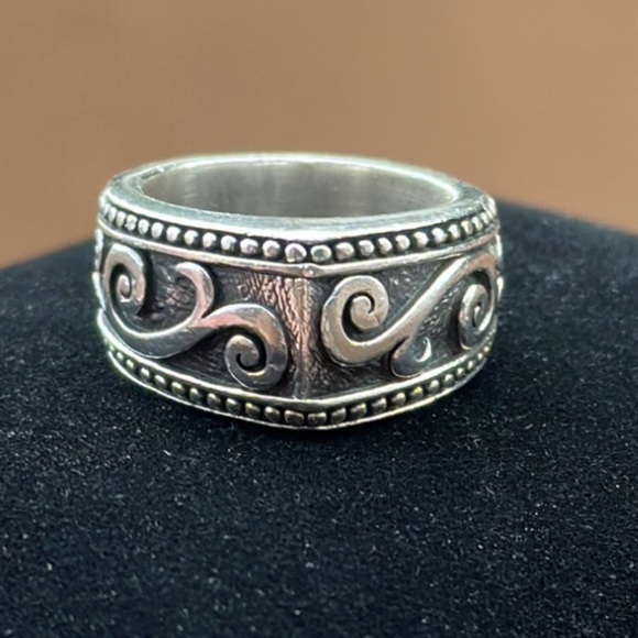 Brighton vintage 925 silver domed ring with scroll work - Picture 1 of 15